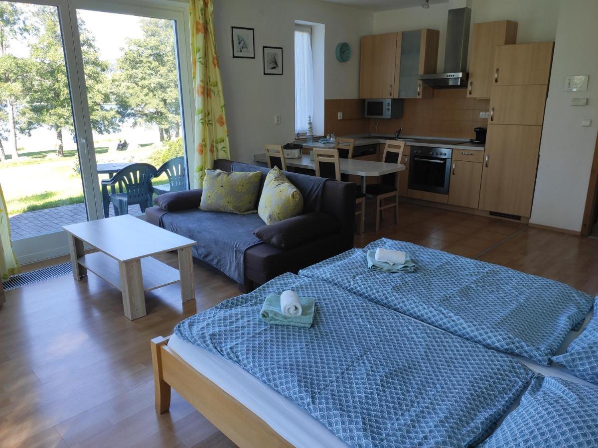 Lipno Riviera - Mysi V Bote Apartment Lipno nad Vltavou Bagian luar foto